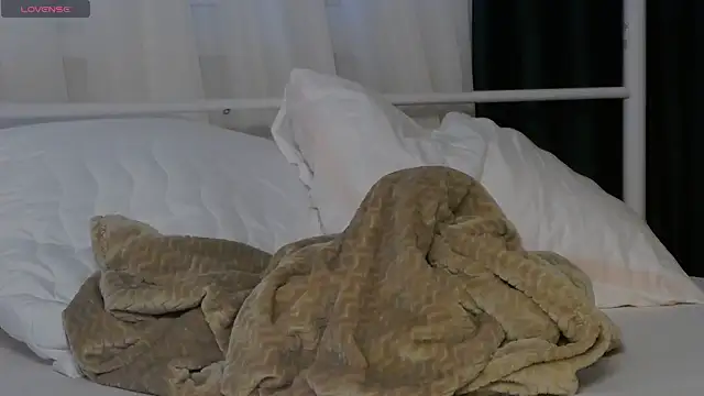 OliviaCart online show from 04/15/26, 04:11