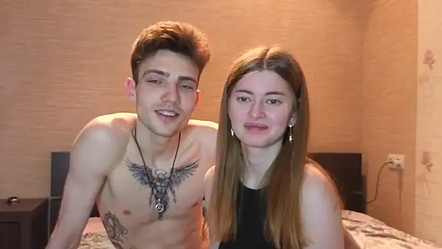 EmiliaCouple online show from 05/26/26, 11:30