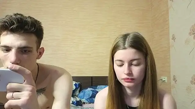 EmiliaCouple online show from 05/29/26, 01:06