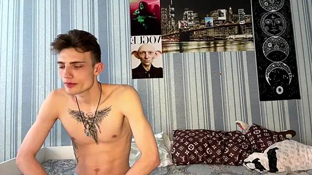 EmiliaCouple online show from 03/09/26, 06:17