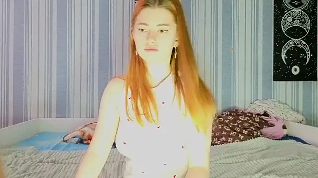 EmiliaCouple online show from 04/06/26, 08:26