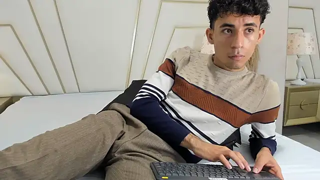 Snapshot of Zahir_Ashar chatting on 10/11/25, 11:22 Zahir Ashar online show from 10/11/25, 11:22