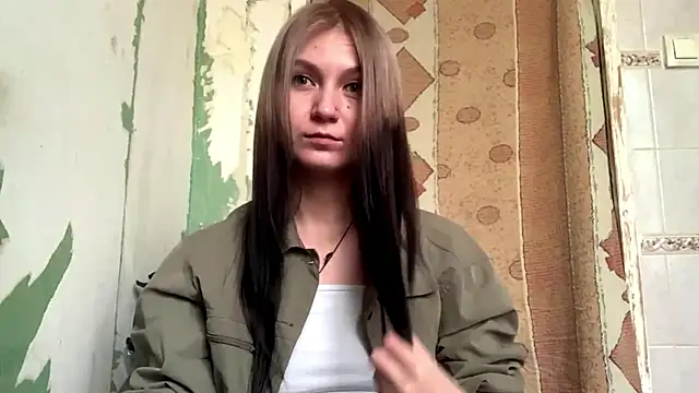 ArianeBhayani online show from 10/18/25, 09:44