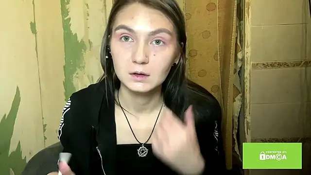 ArianeBhayani online show from 11/11/25, 09:09