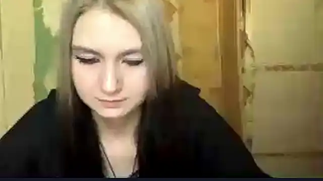 ArianeBhayani online show from 10/25/25, 08:53