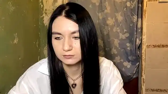 ArianeBhayani online show from 12/17/25, 09:09