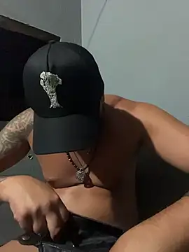 Sedutor69- online show from 02/16/26, 06:34