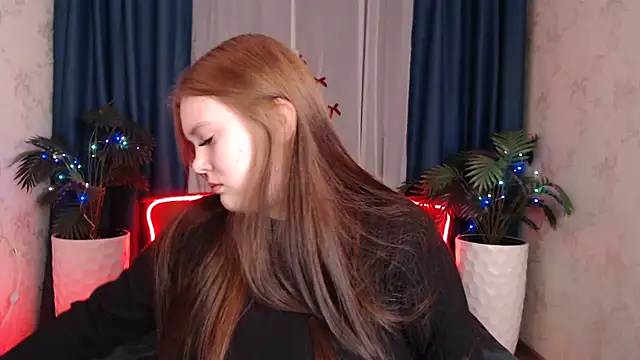 Musegirl online show from 12/21/25, 01:52