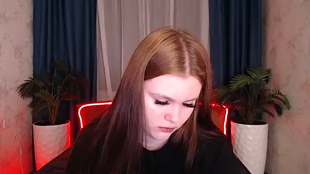 Musegirl online show from 12/03/25, 01:39