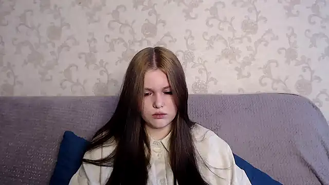 Musegirl online show from 11/18/25, 08:17