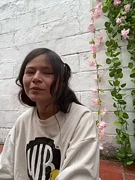 Snapshot of Ninfa_pink chatting on 10/10/25, 03:13 Ninfa pink online show from 10/10/25, 03:13