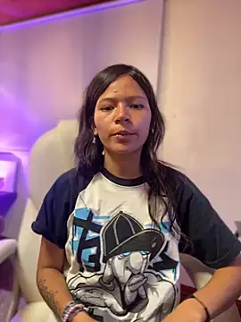 Ninfa pink online show from 10/30/25, 07:44