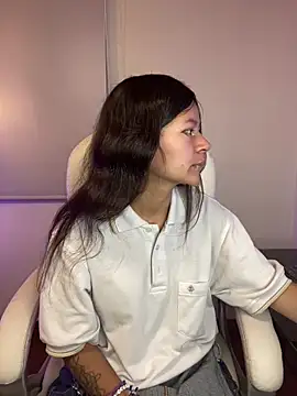 Ninfa pink online show from 11/29/25, 05:35