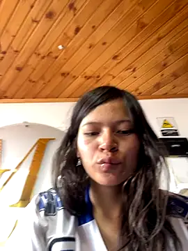 Ninfa pink online show from 11/26/25, 07:14