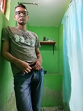 JonaTorres online show from 10/31/25, 03:19