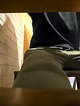 Alex piloto online show from 10/23/25, 07:29