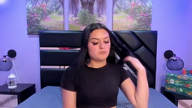 GAbrielaBotero online show from 12/15/25, 07:41