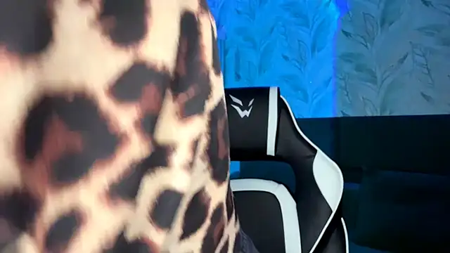 EvaPeace online show from 11/05/25, 04:43