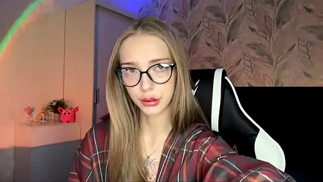 EvaPeace online show from 11/23/25, 05:23