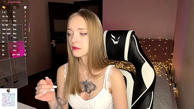 EvaPeace online show from 12/19/25, 06:43