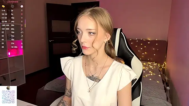 EvaPeace online show from 12/21/25, 07:48