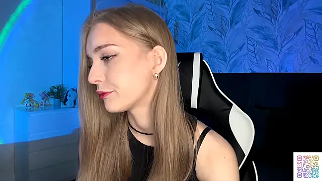 EvaPeace online show from 11/03/25, 04:10