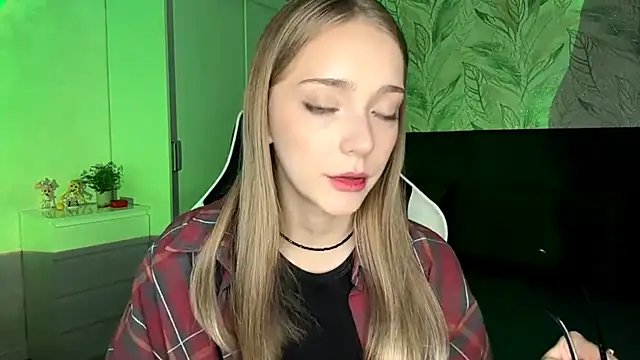 EvaPeace online show from 11/10/25, 05:29