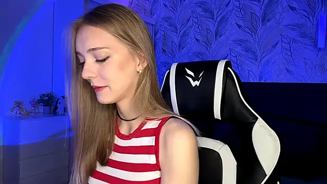 EvaPeace online show from 11/09/25, 04:22