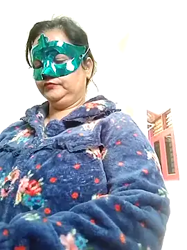 Honey-26 online show from 12/02/25, 06:15