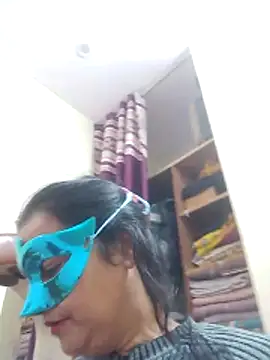 Honey-26 online show from 12/15/25, 01:50