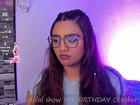 Snapshot of soyanny_1 chatting on 10/14/25, 01:50 soyanny 1 online show from 10/14/25, 01:50