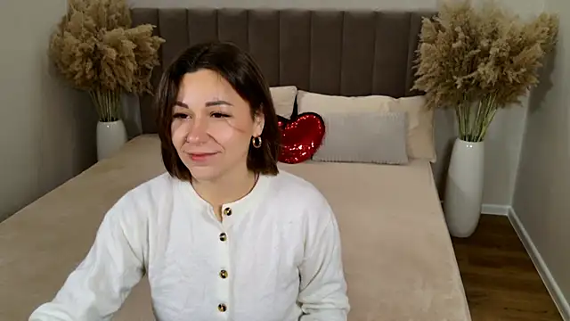 EdenSolis online show from 11/16/25, 09:03