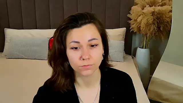 EdenSolis online show from 04/05/26, 08:54