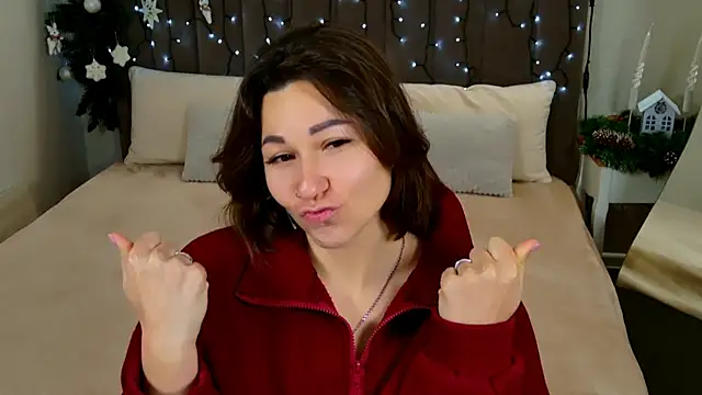 EdenSolis online show from 12/17/25, 09:03