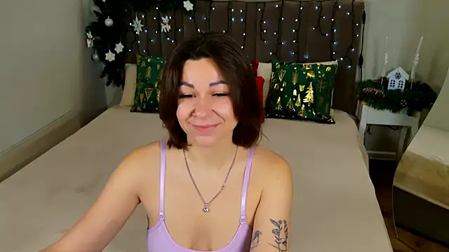 EdenSolis online show from 12/22/25, 09:09