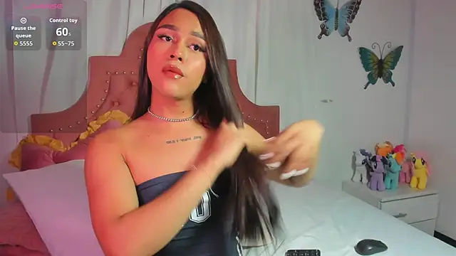 Snapshot of Grecia_Moore chatting on 12/01/25, 08:42 Grecia Moore online show from 12/01/25, 08:42