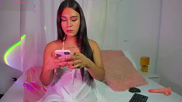 Snapshot of Grecia_Moore chatting on 01/18/26, 08:45 Grecia Moore online show from 01/18/26, 08:45