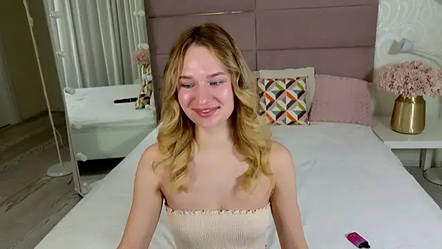 IndieMoon online show from 01/12/26, 07:42