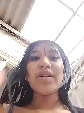 Snapshot of Valen_russo chatting on 10/30/25, 01:20 Valen russo online show from 10/30/25, 01:20