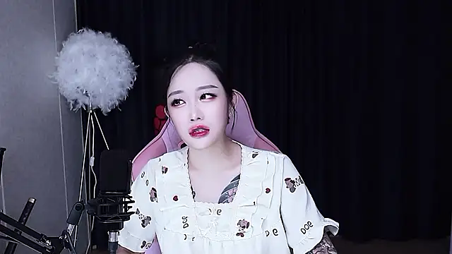 MISA 02 online show from 10/20/25, 02:06