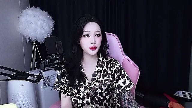 MISA 02 online show from 10/19/25, 01:14