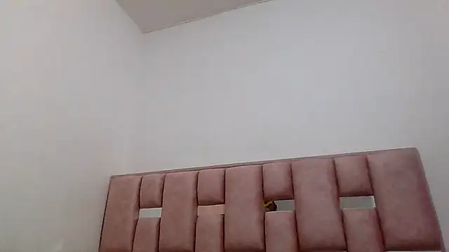 Snapshot of abby_moss_2 chatting on 02/07/26, 12:57 abby moss 2 online show from 02/07/26, 12:57