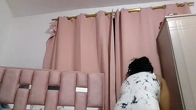 abby moss 2 online show from 12/01/25, 05:30