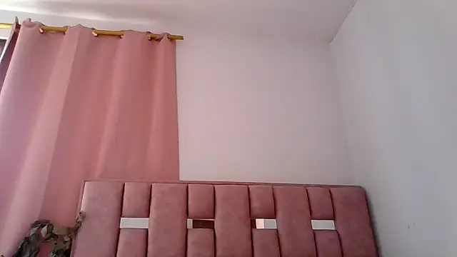 Snapshot of abby_moss_2 chatting on 01/16/26, 07:07 abby moss 2 online show from 01/16/26, 07:07