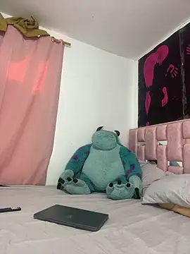 abby moss 2 online show from 10/21/25, 01:32