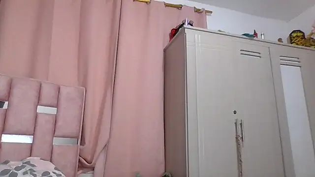 abby moss 2 online show from 12/04/25, 09:30