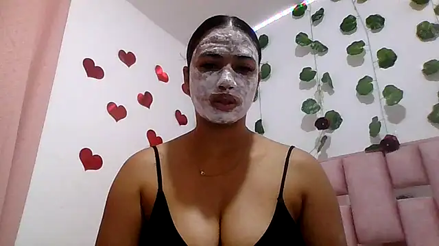 Snapshot of abby_moss_2 chatting on 02/20/26, 12:51 abby moss 2 online show from 02/20/26, 12:51