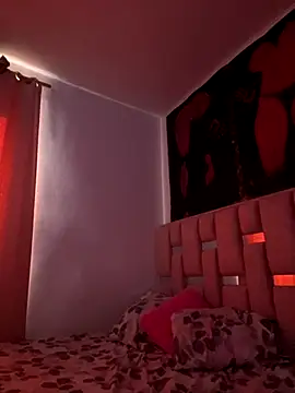 abby moss 2 online show from 10/28/25, 02:05