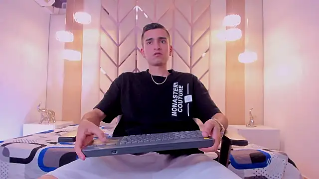 Ethan Boy  online show from 02/20/26, 08:11