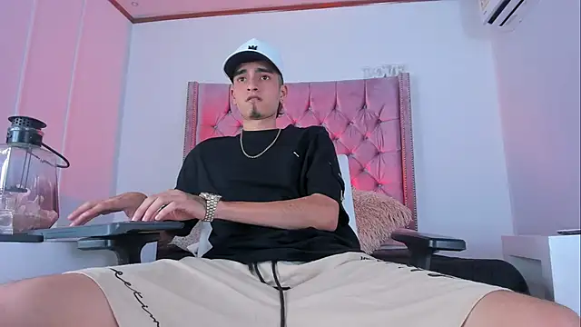 Ethan Boy  online show from 11/21/25, 07:35